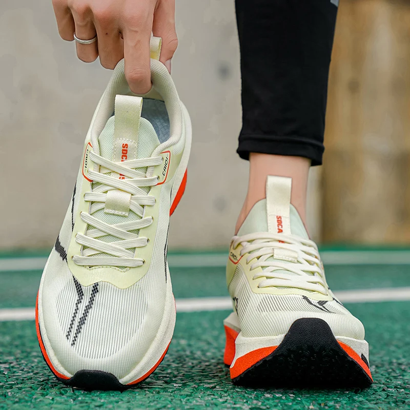 Running Shoes Carbon Board Spe - Running Gear Woman recensione e prezzo